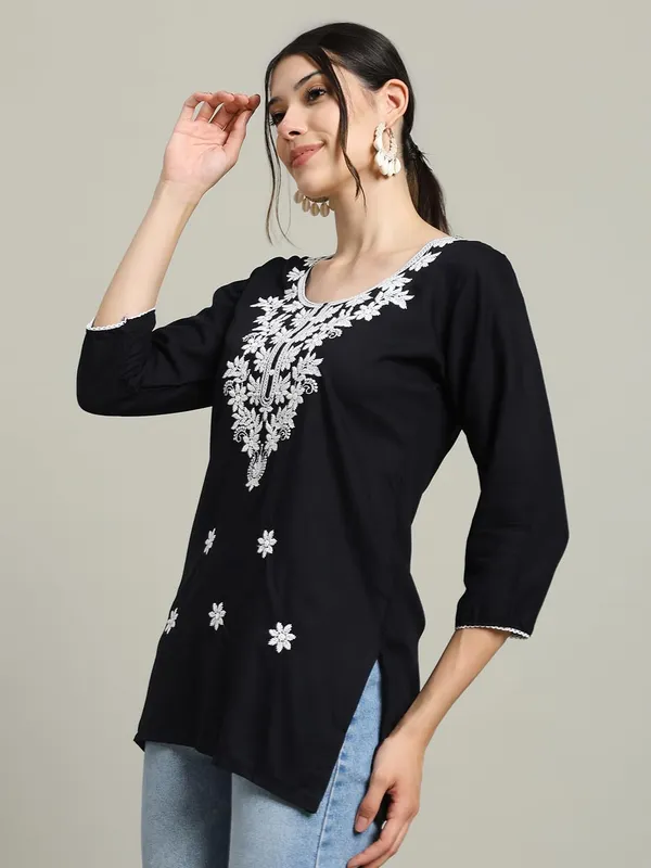 Black_Cotton_Straight_Fit_Embroidered_Short_Kurti_For_Women