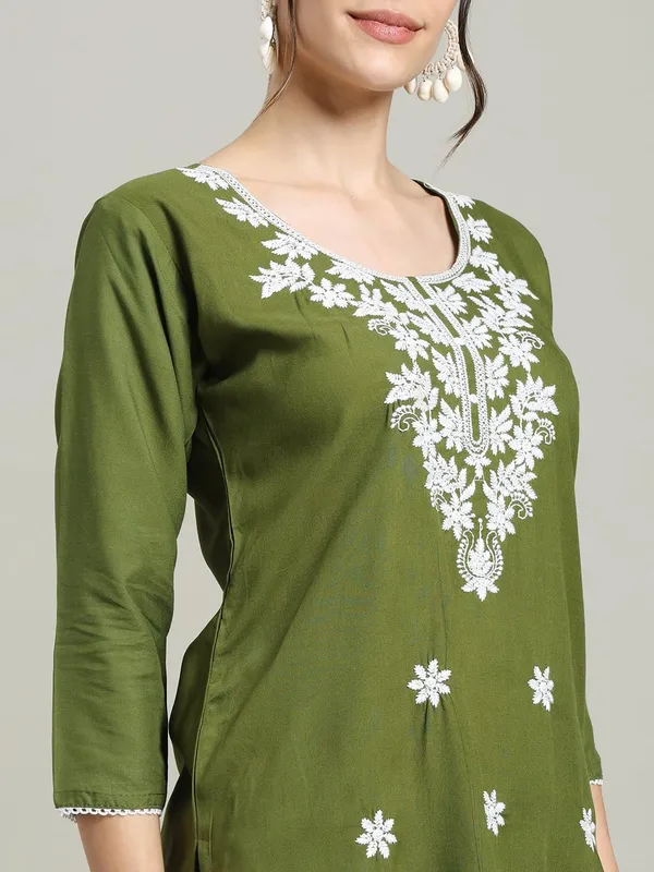Light_Green_Cotton_Straight_Fit_Embroidered_Short_Kurti_For_Women