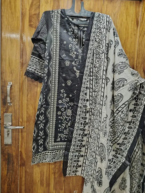 Black_Digital_Print_Kurti_Pant_Dupatta_Set