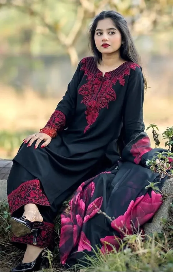 Black_Red_Embroidered_Farshi_Kurta_Set_with_Floral_Dupatta