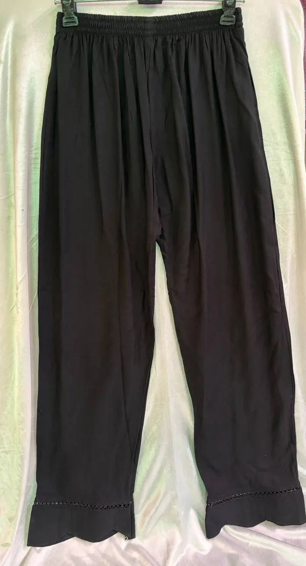 Black_Embroidered_Kurta_Pant_Set_for_Women