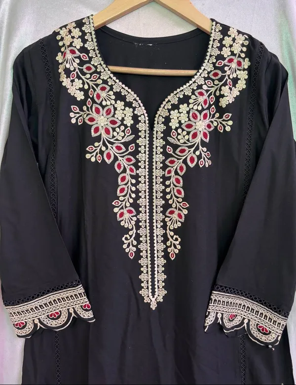 Black_Premium_Cotton_Kurti_With_Pant_And_Dupatta_Set_For_Women