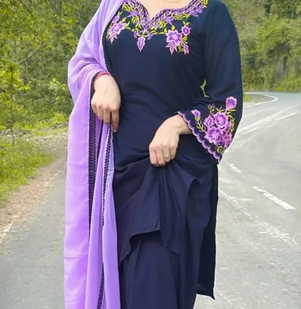 Black_Premium_Silk_Kurti_With_Pant_And_Dupatta_Set_For_Women