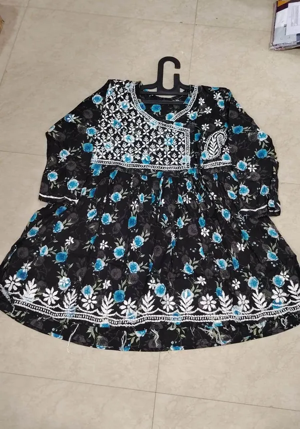 Black_Floral_Short_Kurti_Top