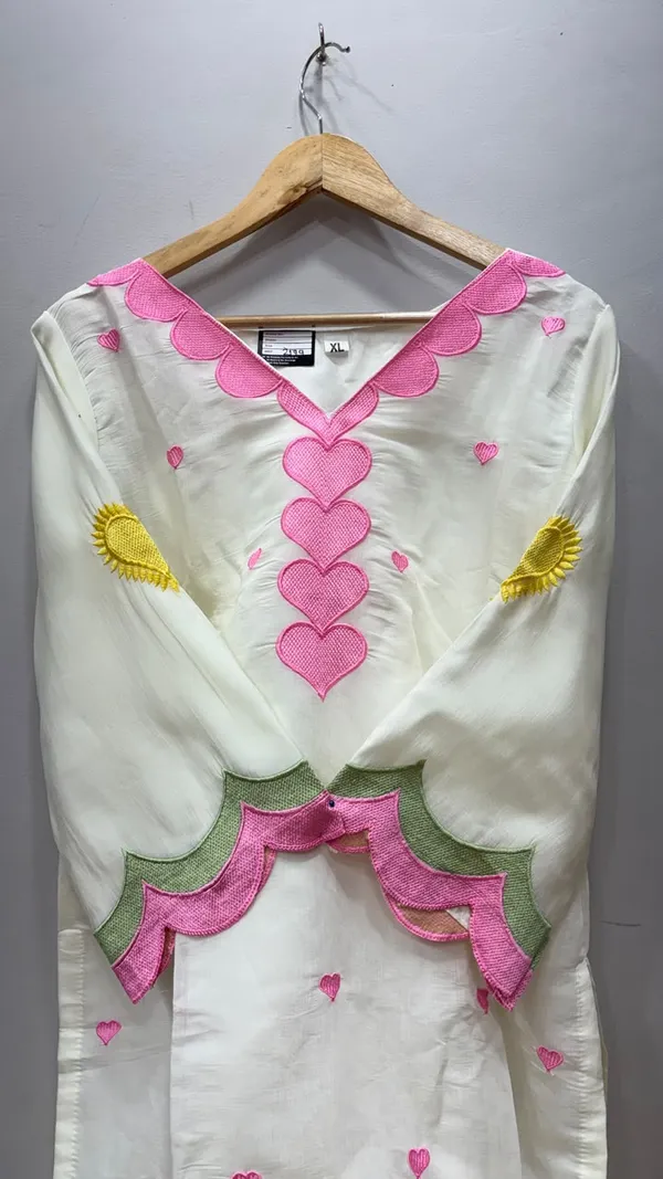 Pink_Heart_Scallop_Embroidery_Suit_Set