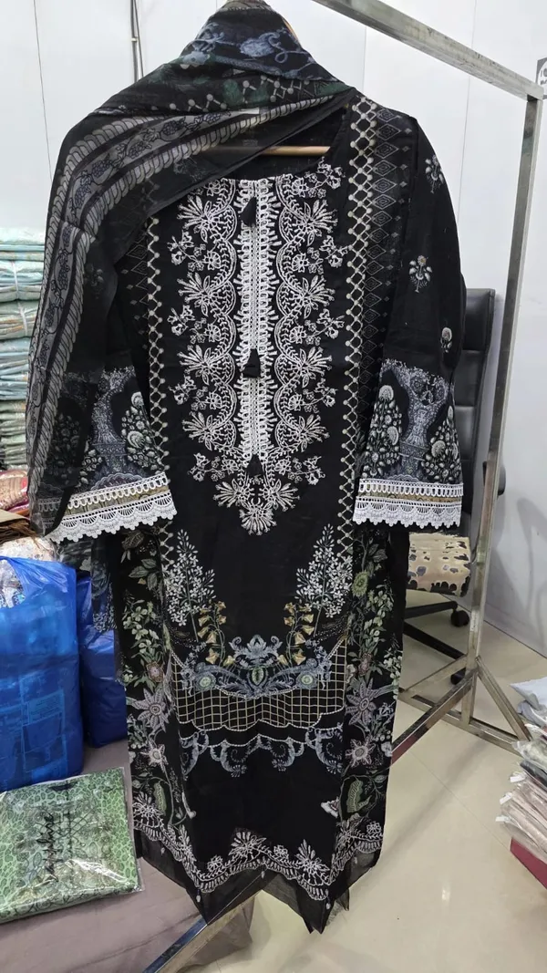 Black_Premium_Cotton_Kurti_With_Pant_And_Dupatta_Set_For_Women