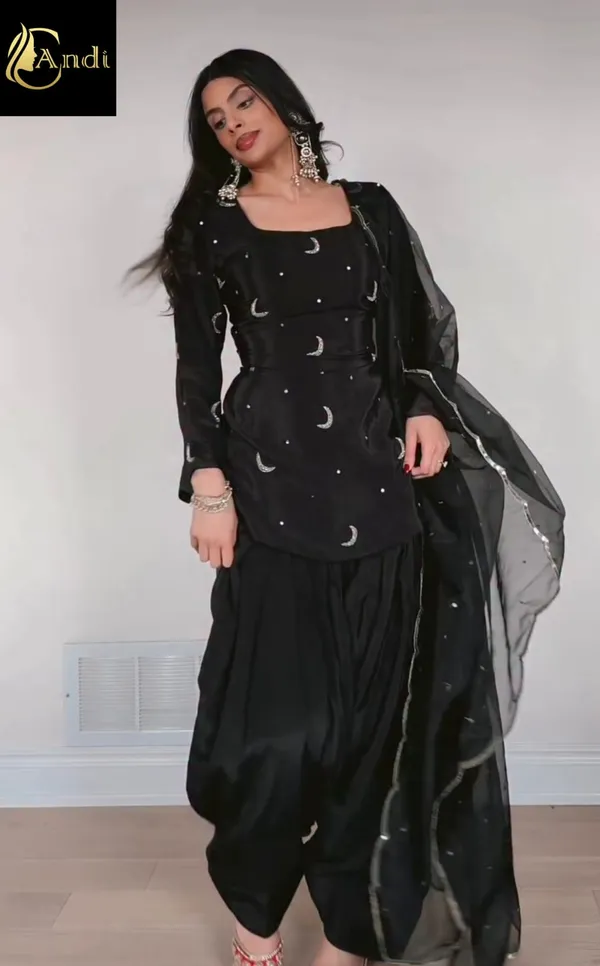 Black_Premium_Cotton_Kurti_With_Pant_And_Dupatta_Set_For_Women