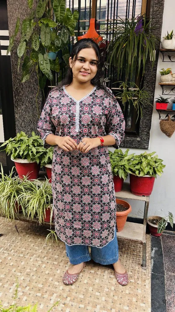Black_And_Multicolor_Premium_Cotton_Kurti_For_Women