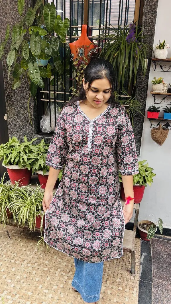 Black_And_Multicolor_Premium_Cotton_Kurti_For_Women