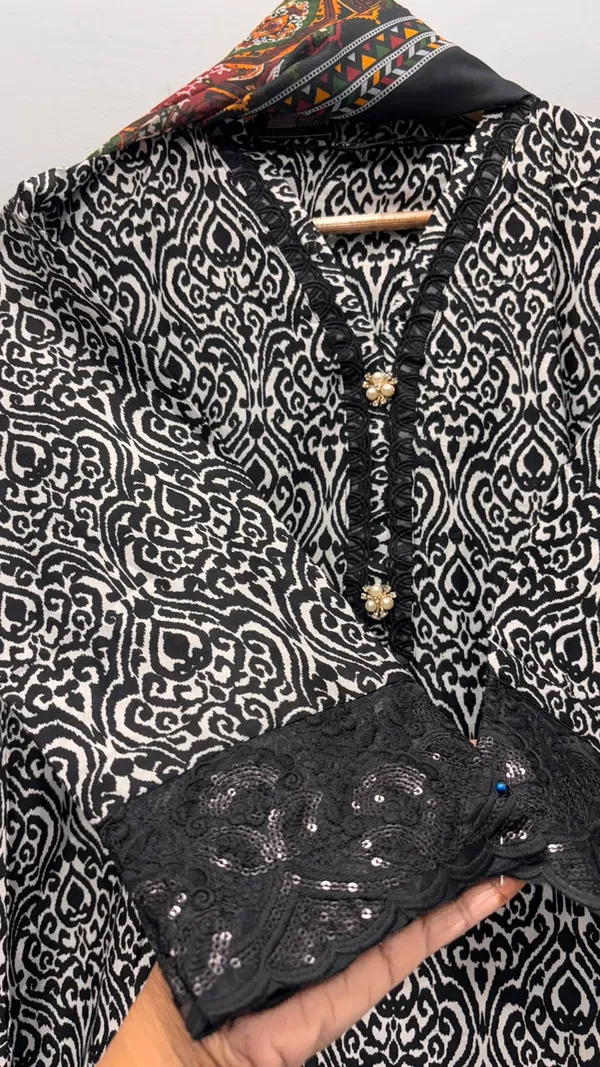 Black_And_White_Premium_Rayon_Kurti_With_Pant_And_Dupatta_Set_For_Women