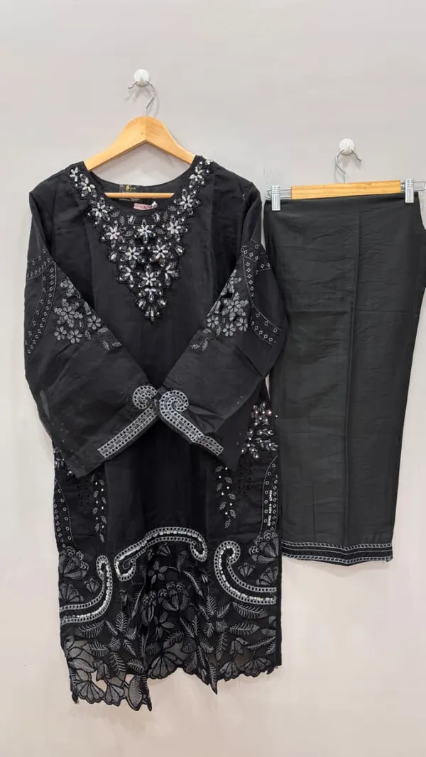 Black_Premium_Rayon_Kurti_With_Pant_And_Dupatta_Set_For_Women