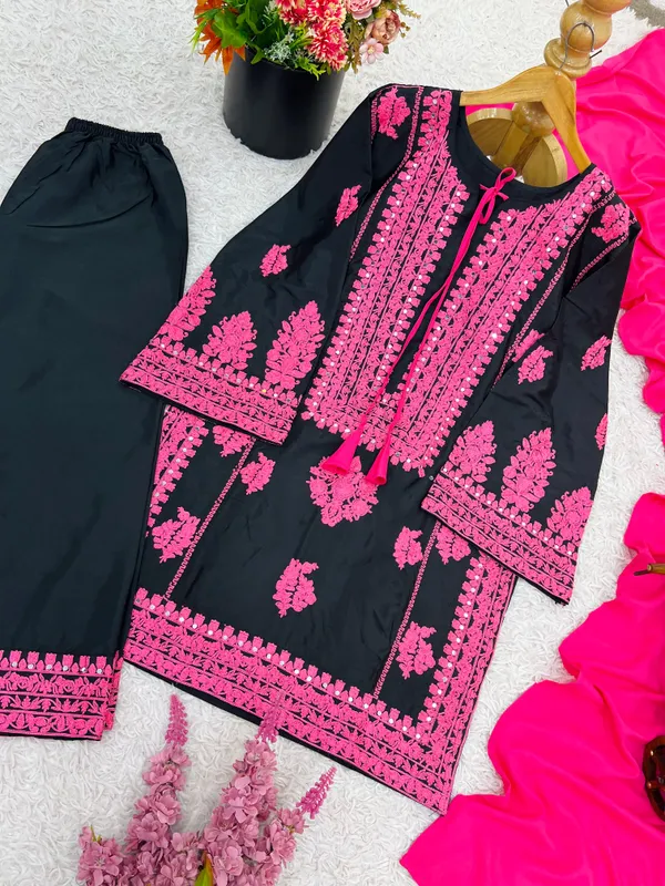 Black_And_Pink_Premium_Cotton_Kurti_With_Pant_And_Dupatta_Set_For_Women