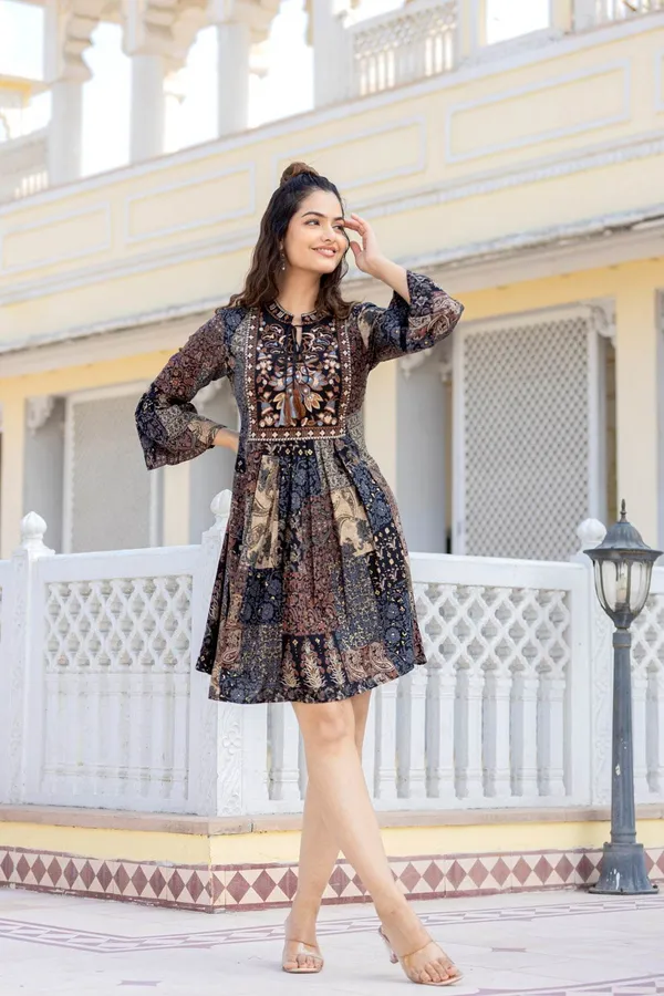 Black_Premium_Rayon_Tunic_For_Women