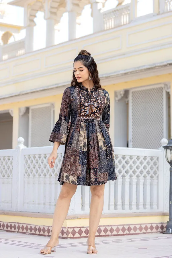 Black_Premium_Rayon_Tunic_For_Women