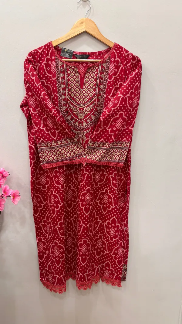 Red-allover-printed_lawn_kurta-set-dupatta