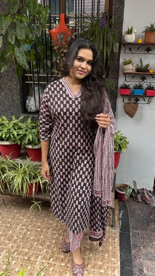 Chocolate_Brown_And_Maroon_Premium_Cotton_Kurti_With_Pant_And_Dupatta_Set_For_Women