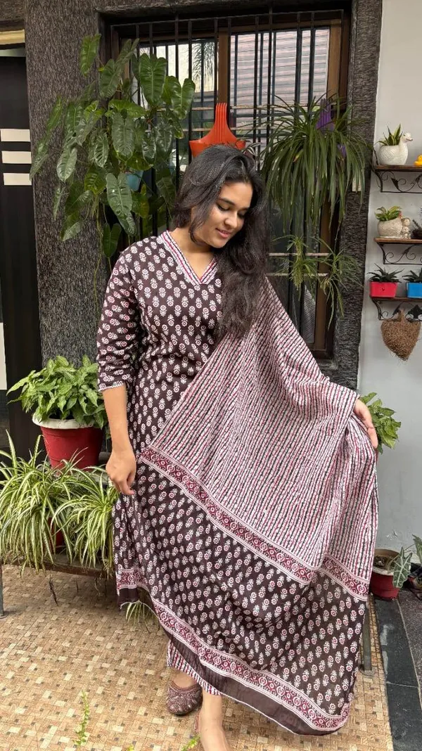 Chocolate_Brown_And_Maroon_Premium_Cotton_Kurti_With_Pant_And_Dupatta_Set_For_Women