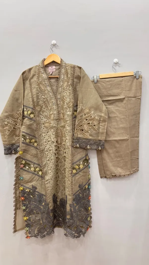 Cocoa_Brown_Premium_Rayon_Kurti_With_Pant_And_Dupatta_Set_For_Women