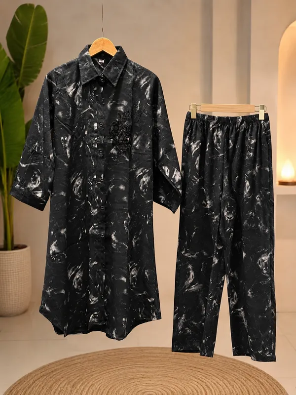 Black_Premium_Cotton_Chikankari_Kurti_Pant_For_Women