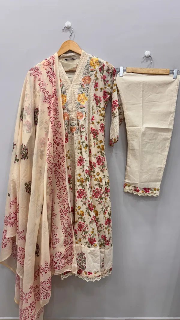 Rose_Charm_Printed_Suit_Set
