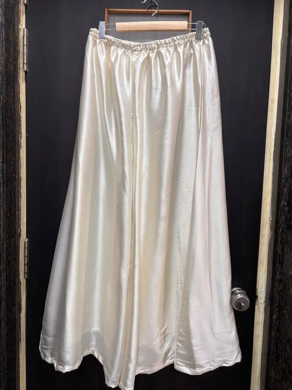 Ivory_And_Black_Premium_Silk_Kurti_With_Pant_And_Dupatta_Set_For_Women