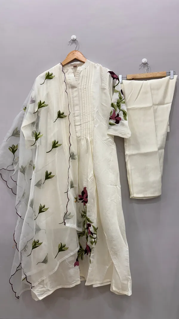 Lily_Grace_Embroidered_Suit_Set