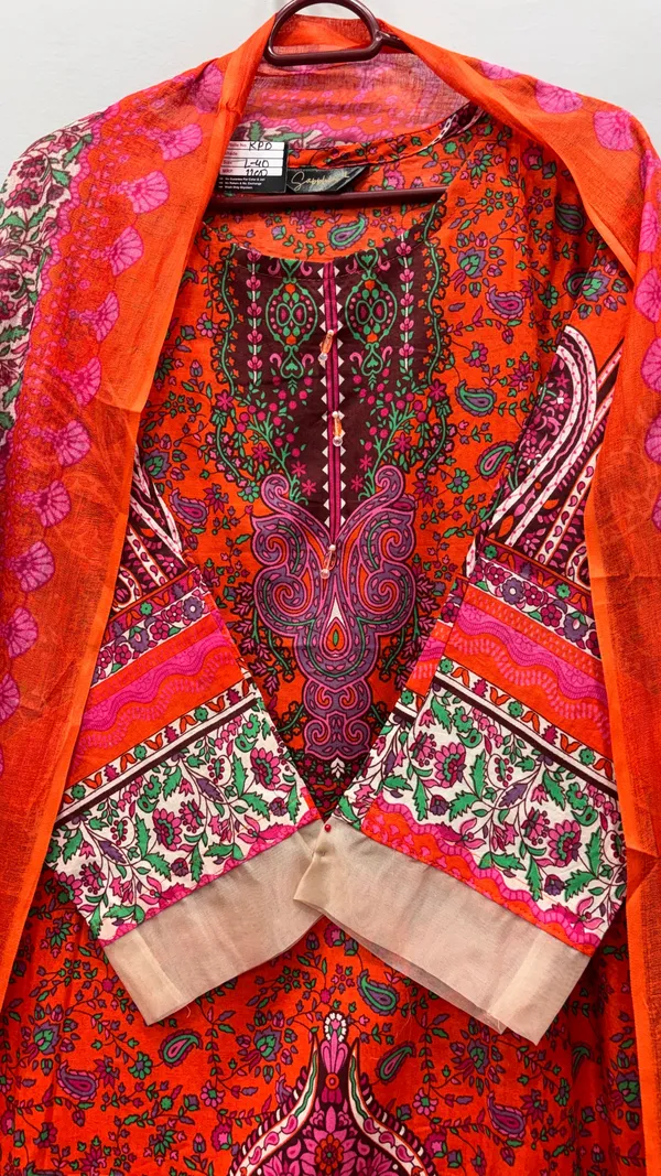 Coral_And_Red_Premium_Rayon_Kurti_With_Pant_And_Dupatta_Set_For_Women