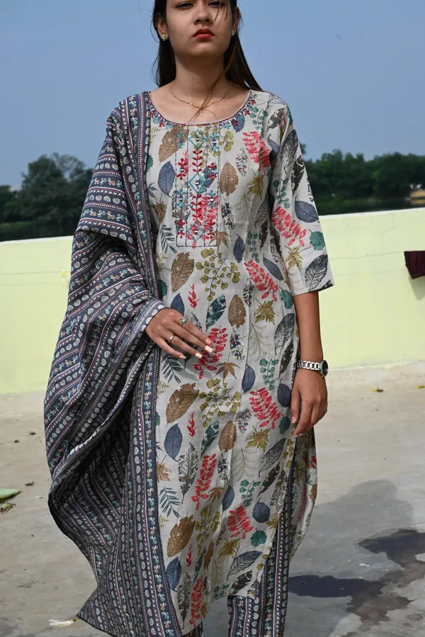 Grey_muslin_mirror_work_kurti_pant_dupatta_set