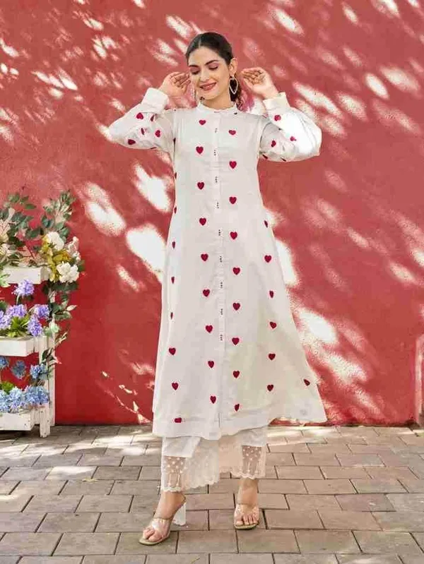Heart_Bloom_White_Kurti_With_Pant_Set