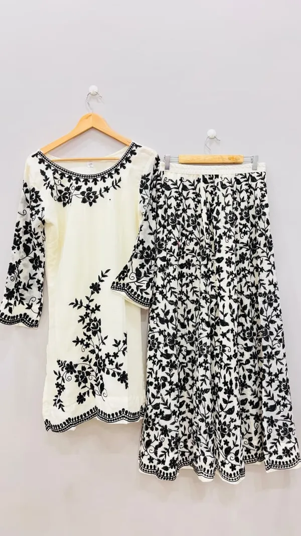 Ivory_Noir_Embroidered_Set