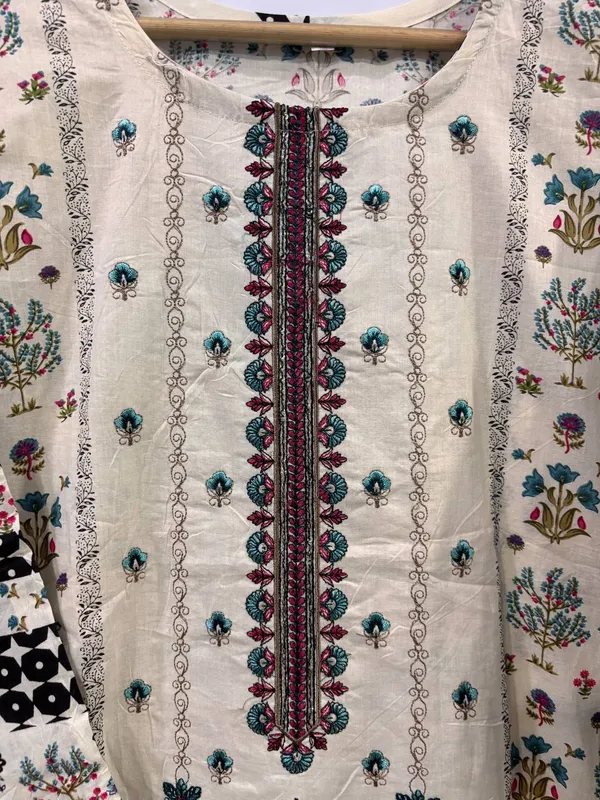 Off_White_Premium_Rayon_Kurti_With_Pant_And_Dupatta_Set_For_Women