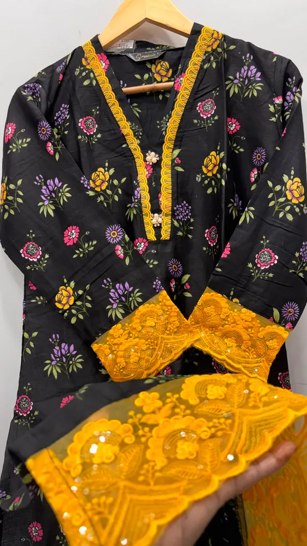 Black_And_Mustard_Premium_Rayon_Kurti_With_Pant_And_Dupatta_Set_For_Women