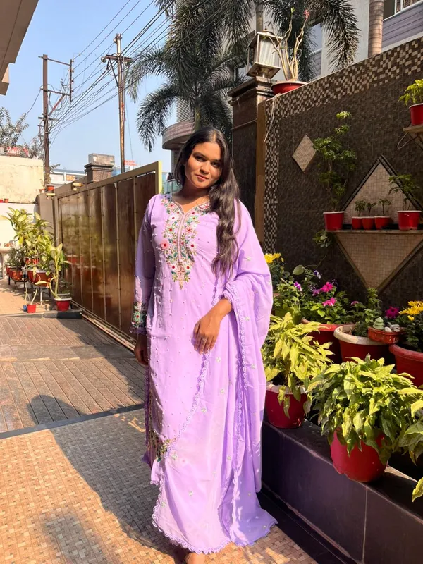 Lavender_Premium_Georgette_Kurti_With_Pant_And_Dupatta_Set_For_Women
