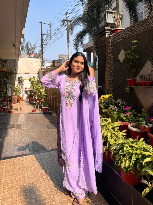 Lavender_Premium_Georgette_Kurti_With_Pant_And_Dupatta_Set_For_Women