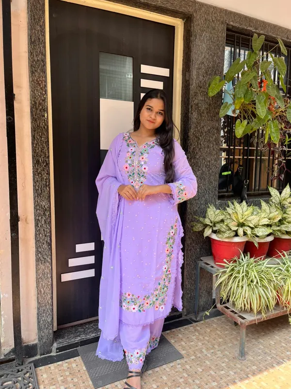 Lavender_Premium_Georgette_Kurti_With_Pant_And_Dupatta_Set_For_Women