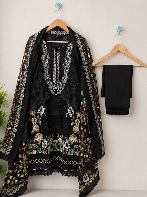 Black_Premium_Cotton_Kurti_With_Pant_And_Dupatta_Set_For_Women