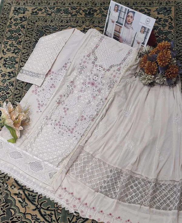 Light_Grey_Premium_Cotton_Kurti_With_Pant_And_Dupatta_Set_For_Women