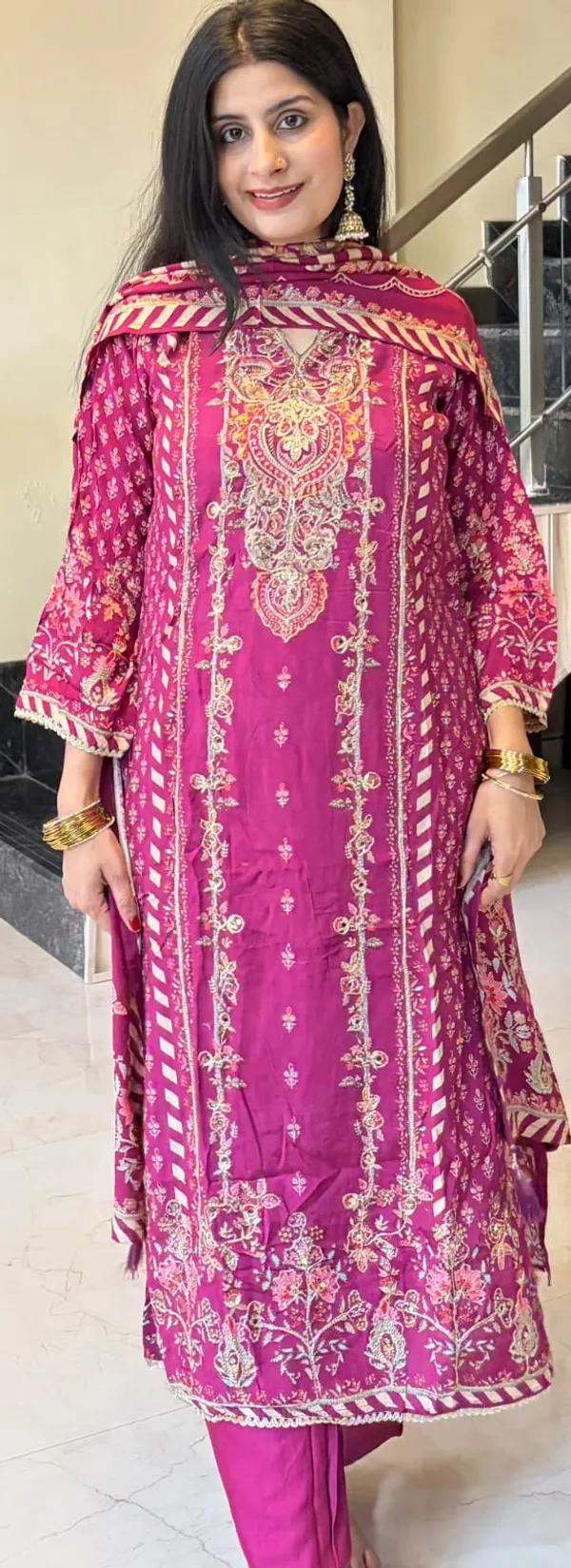 Magenta_Premium_Pure_Muslin_Kurti_With_Pant_And_Dupatta_Set_For_Women