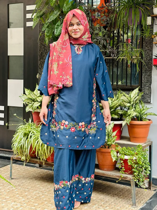 Navy_Blue_Premium_Silk_Kurti_With_Pant_And_Dupatta_Set_For_Women