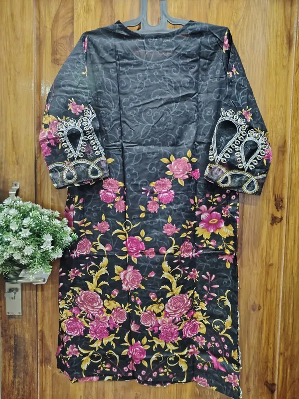 Noor-E-Black_Floral_Embroidered_Kurti_Pant_Dupatta_Set