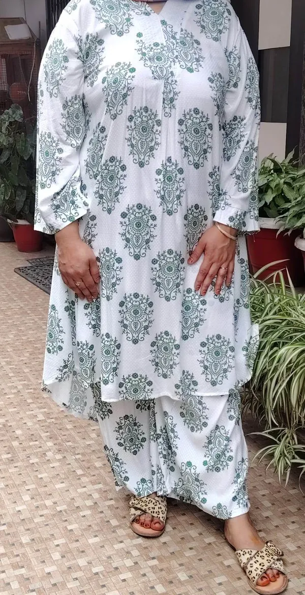 Green_Premium_Rayon_Kurti_Pant_For_Women