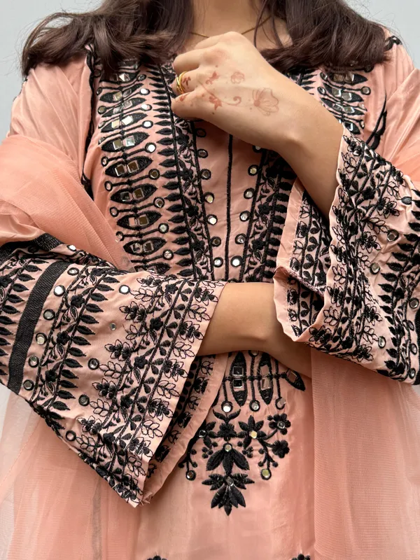 Peach_Black_Embroidered_Farsi_Salwar_Suit