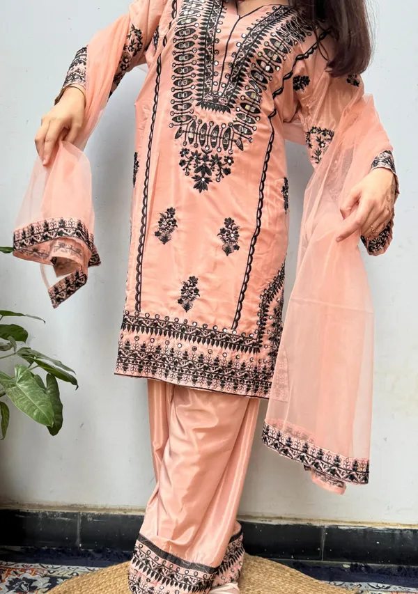 Peach_And_Black_Premium_Georgette_Kurti_With_Pant_And_Dupatta_Set_For_Women