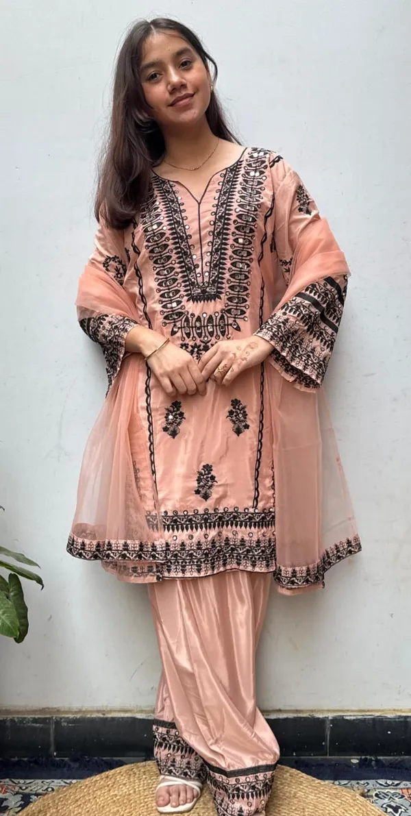 Peach_And_Black_Premium_Georgette_Kurti_With_Pant_And_Dupatta_Set_For_Women
