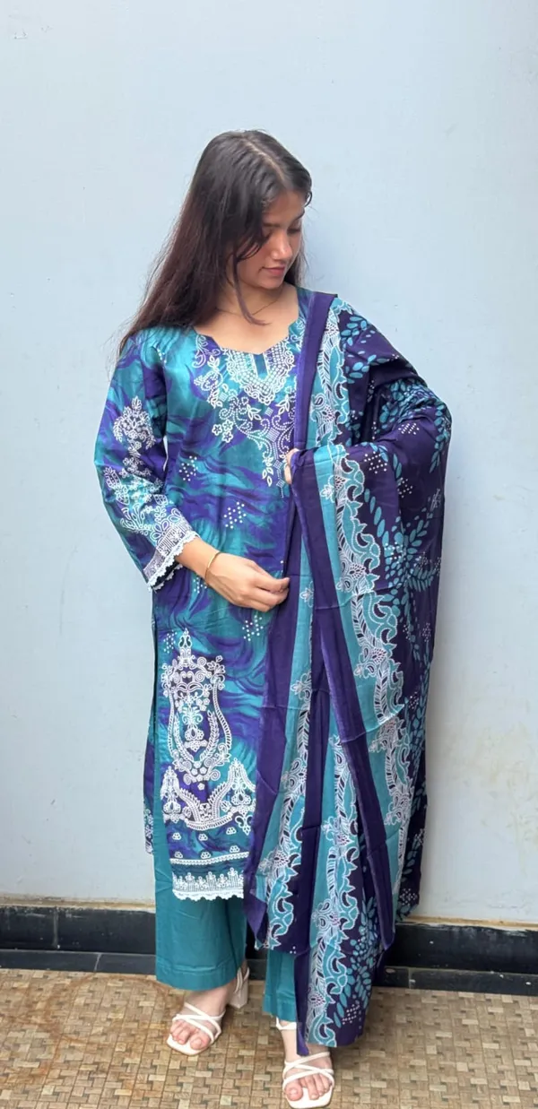 Peacock_Grace_Cotton_lawn_Kurti_Pant_Dupatta_Set