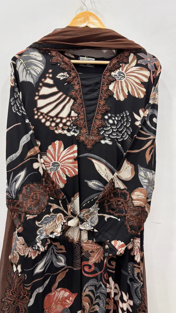 Black_Premium_Rayon_Kurti_With_Pant_And_Dupatta_Set_For_Women