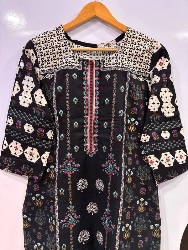 Black_Premium_Rayon_Kurti_With_Pant_And_Dupatta_Set_For_Women