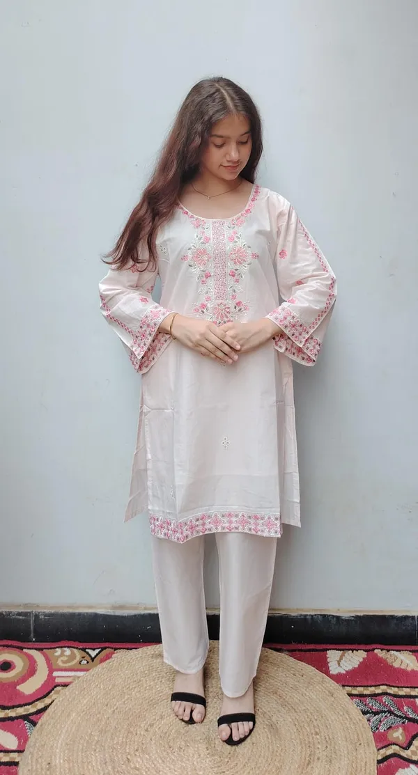 Pink_Embroidered_Pakistani_Cord_Set