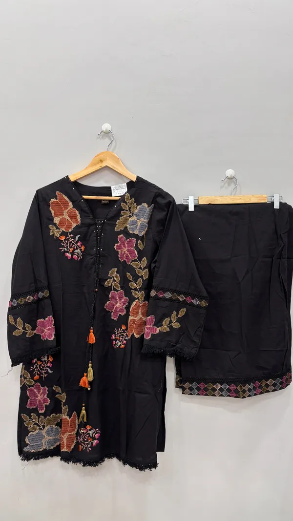 Black_Premium_Rayon_Kurti_With_Pant_And_Dupatta_Set_For_Women
