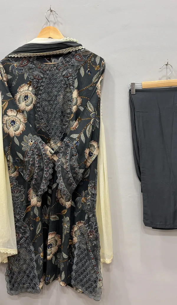 Grey_Premium_Rayon_Kurti_With_Pant_And_Dupatta_Set_For_Women